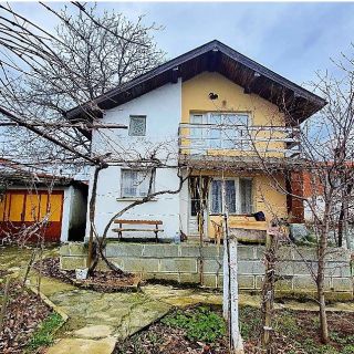 Астарта-Х Консулт продава двуетажна къща в село Стамболово 