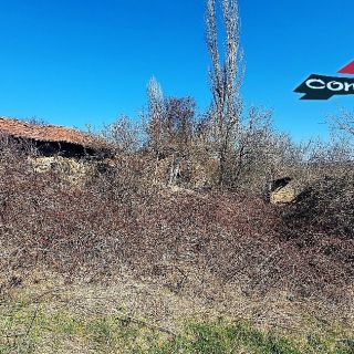 Астарта-Х Консулт продава парцел с порутена къща в село Динево