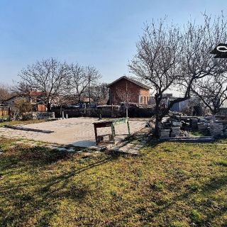 Астарта-Х Консулт продава два съседни поземлени имота в село Голямо Асеново 