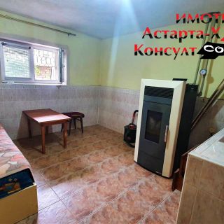 Астарта-Х Консулт продава етаж от къща в гр.Хасково кв.Куба 